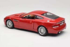 Aston Martin V12 Vanquish Rot Bburago 1:18 34063 Druckguss — Bild 7 von 8
