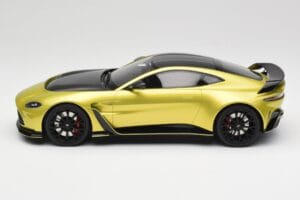 Aston Martin V12 Vantage Final Edition Cosmopolitan Yellow TopSpeed 1:18 TS0453 Druckguss — Bild 3 von 6