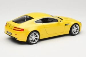 Aston Martin V8 Vantage Gelb Hot Wheels 1:18 G7159 Druckguss — Bild 3 von 8