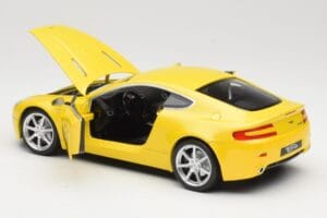 Aston Martin V8 Vantage Gelb Hot Wheels 1:18 G7159 Druckguss — Bild 5 von 8