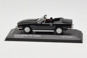 Aston Martin V8 Volante Schwarz Minichamps 1:43 400137730 Druckguss