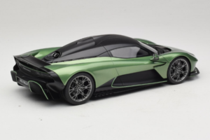 Aston Martin Valhalla Iridescent Emerald Green GT Spirit 1:18 GT558 Resin — Bild 2 von 6