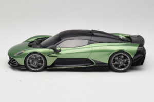Aston Martin Valhalla Iridescent Emerald Green GT Spirit 1:18 GT558 Resin — Bild 3 von 6