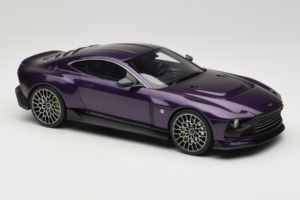 Aston Martin Valour Dunkelblau GT Spirit 1:18 GT944 Resin — Bild 4 von 6