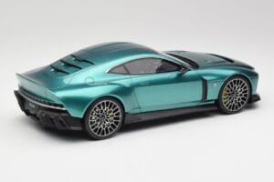Aston Martin Valour Racing Green GT Spirit 1:18 GT480 Resin — Bild 2 von 6