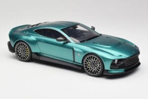 Aston Martin Valour Racing Green GT Spirit 1:18 GT480 Resin — Bild 4 von 6
