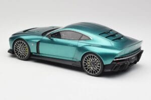 Aston Martin Valour Racing Green GT Spirit 1:18 GT480 Resin — Bild 5 von 6
