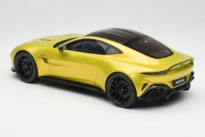 Aston Martin Vantage Cosmopolitan Yellow GT Spirit 1:18 GT514 Resin — Bild 5 von 6