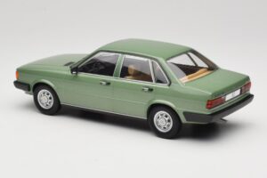 Audi 80 B2 Grün MCG 1:18 MCG18525 Druckguss — Bild 5 von 6
