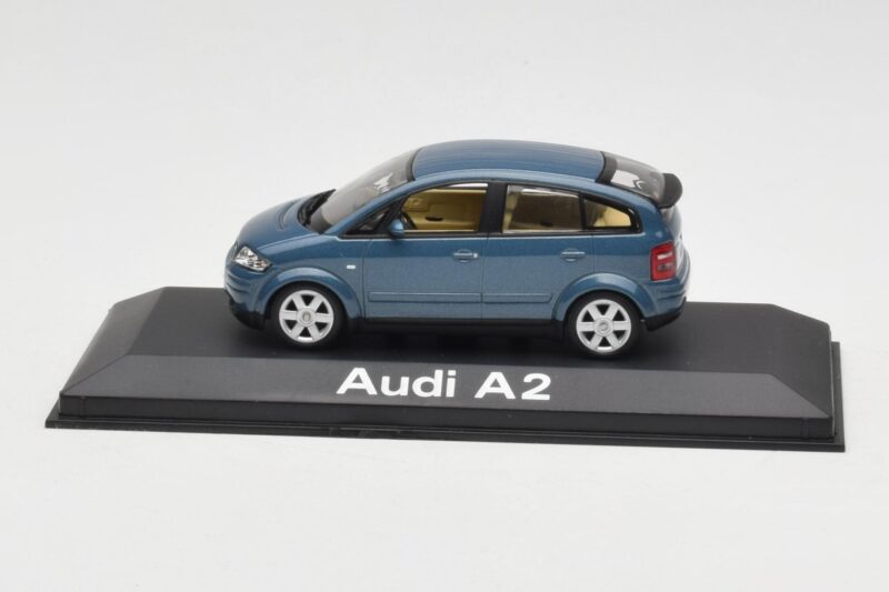 Audi A2 Blue Metallic Minichamps 1:43 20022200748005 Druckguss