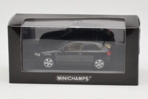 Audi A3 8P Black Metallic Minichamps 1:43 12000 Druckguss — Bild 4 von 4