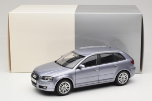 Audi A3 8P Sportback Light Blue Metallic Kyosho 1:18 5010403025 Druckguss — Bild 8 von 8
