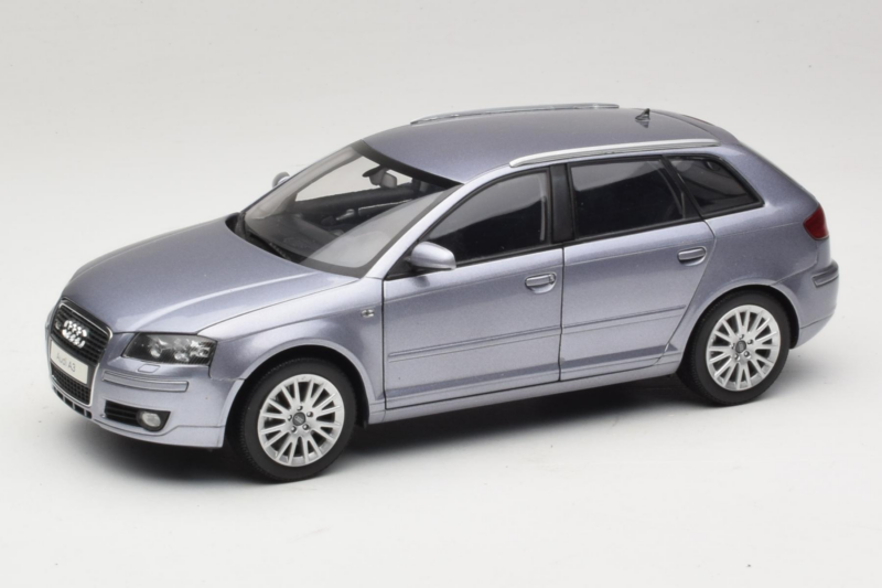 Audi A3 8P Sportback Light Blue Metallic Kyosho 1:18 5010403025 Druckguss