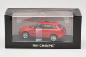 Audi A3 8P Sportback Rot Minichamps 1:43 5010403023 Druckguss — Bild 4 von 4