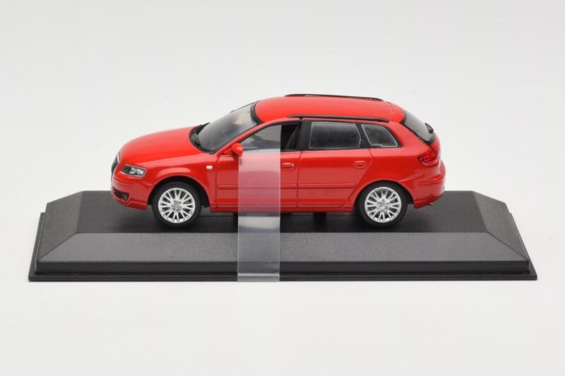 Audi A3 8P Sportback Rot Minichamps 1:43 5010403023 Druckguss