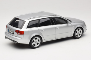 Audi A4 B7 3.2 Quattro Avant Silber Minichamps 1:18 5010404215 Druckguss — Bild 3 von 8