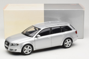 Audi A4 B7 3.2 Quattro Avant Silber Minichamps 1:18 5010404215 Druckguss — Bild 8 von 8