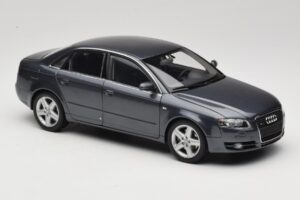 Audi A4 B7 Grau Metallic Minichamps 1:18 100014400 Druckguss — Bild 6 von 8