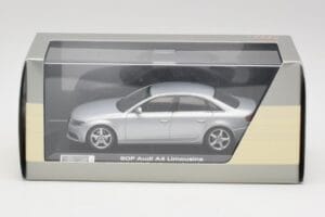 Audi A4 B8 3.2 Quattro Ice Silber Minichamps 1:43 5010704113 Druckguss — Bild 4 von 4