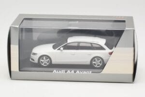 Audi A4 B8 Avant Ibis White Minichamps 1:43 5010804213 Druckguss — Bild 4 von 4
