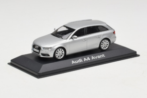 Audi A4 B8 Avant Ice Silver Minichamps 1:43 5011204213-R1 Druckguss — Bild 2 von 4