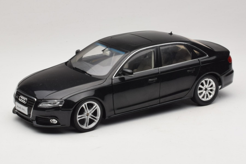 Audi A4L B8 Schwarz Paudi Model 1:18 AUDI012 Druckguss