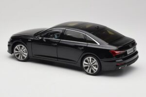 Audi A6L C8 Schwarz Paudi Model 1:18 42499 Druckguss — Bild 7 von 8