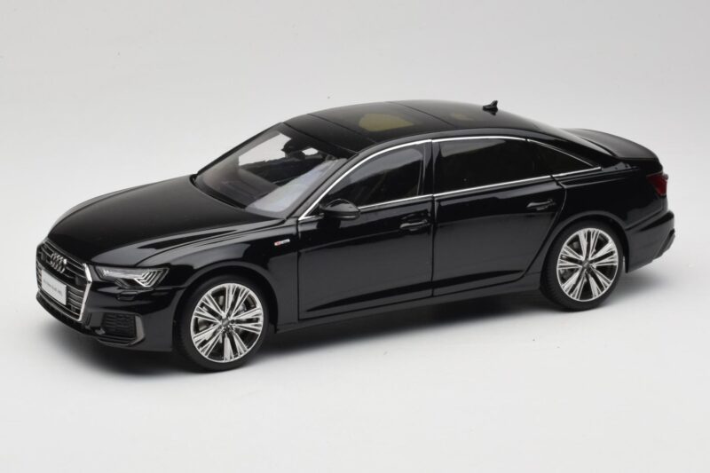 Audi A6L C8 Schwarz Paudi Model 1:18 42499 Druckguss
