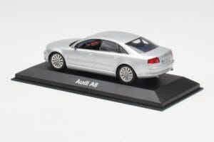 Audi A8 D3 Silber Minichamps 1:43 20000001386001 Druckguss — Bild 3 von 4