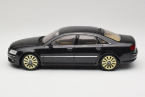 Audi A8 D3 W12 Schwarz Kyosho 1:18 5010508135 Druckguss — Bild 4 von 8