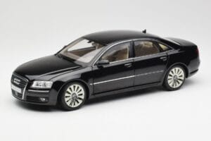 Audi A8 D3 W12 Schwarz Kyosho 1:18 09212BK Druckguss