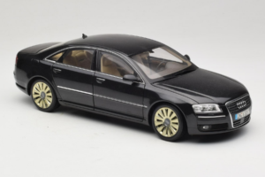Audi A8 D3 W12 Schwarz Kyosho 1:18 5010508135 Druckguss — Bild 6 von 8