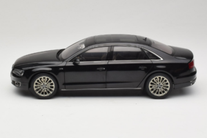 Audi A8L D3 W12 Phantom Black Kyosho 1:18 5011008125 Druckguss — Bild 4 von 8