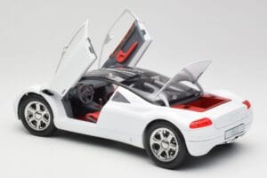 Audi Avus Quattro Alpine White Revell 1:18 08913 Druckguss — Bild 5 von 8