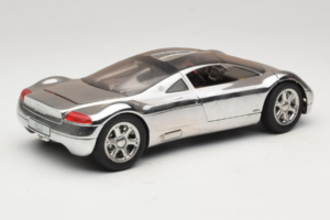Audi Avus Quattro Chrome Silver Revell 1:18 08913-C1 Druckguss — Bild 3 von 8
