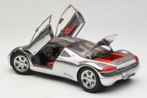 Audi Avus Quattro Chrome Silver Revell 1:18 08913-C1 Druckguss — Bild 5 von 8