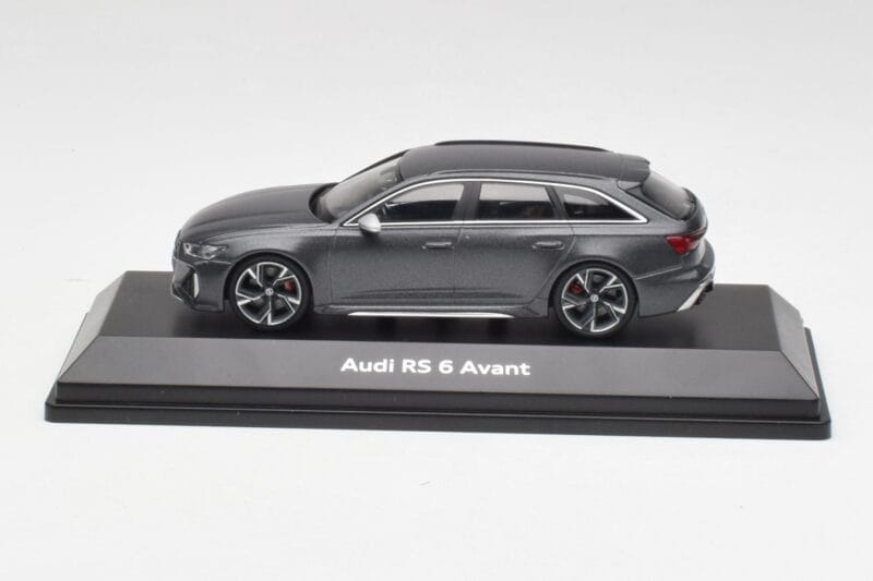 Audi RS6 C8 Avant Grau Metallic Minichamps 1:43 5012016231 Druckguss