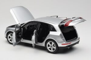 Audi Q5 8R Ice Silver Kyosho 1:18 09242IS Druckguss — Bild 5 von 8