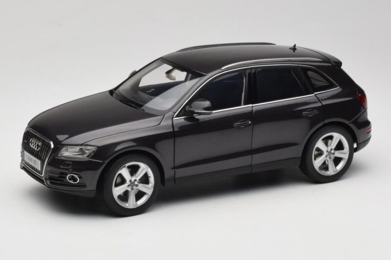 Audi Q5 8R Lava Grey Kyosho 1:18 09242LG Druckguss