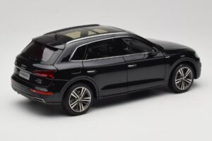 Audi Q5L FY Schwarz Paudi Model 1:18 26732 Druckguss — Bild 3 von 8