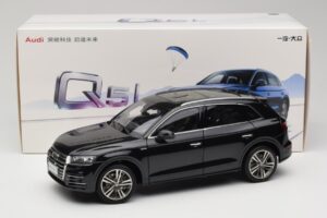 Audi Q5L FY Schwarz Paudi Model 1:18 26732 Druckguss — Bild 8 von 8