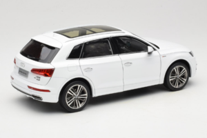 Audi Q5L FY Weiß Paudi Model 1:18 30694 Druckguss — Bild 3 von 8