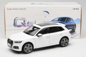 Audi Q5L FY Weiß Paudi Model 1:18 30694 Druckguss — Bild 8 von 8