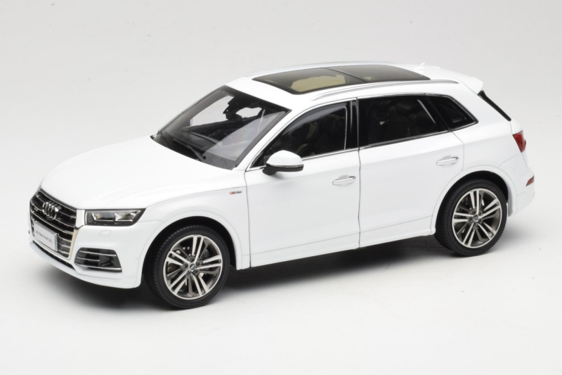 Audi Q5L FY Weiß Paudi Model 1:18 30694 Druckguss