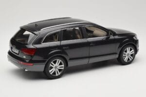Audi Q7 4L Lava Grey Minichamps 1:18 5010507625 Druckguss — Bild 3 von 8