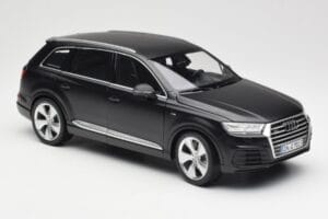 Audi Q7 4M Matt Schwarz Minichamps 1:18 110014001 Druckguss — Bild 6 von 8