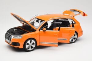 Audi Q7 4M Orange Metallic Minichamps 1:18 110014004 Druckguss — Bild 2 von 8