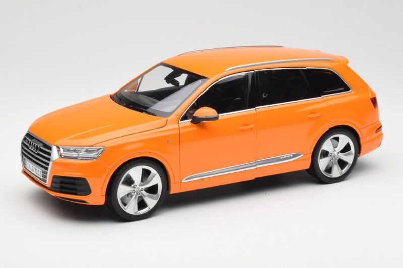 Audi Q7 4M Orange Metallic Minichamps 1:18 110014004 Druckguss
