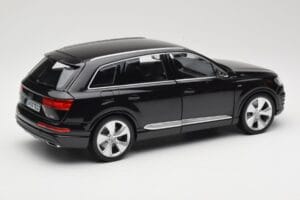 Audi Q7 4M Orca Black Minichamps 1:18 5011407625 Druckguss — Bild 3 von 8