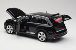 Audi Q7 4M Orca Black Minichamps 1:18 5011407625 Druckguss — Bild 5 von 8